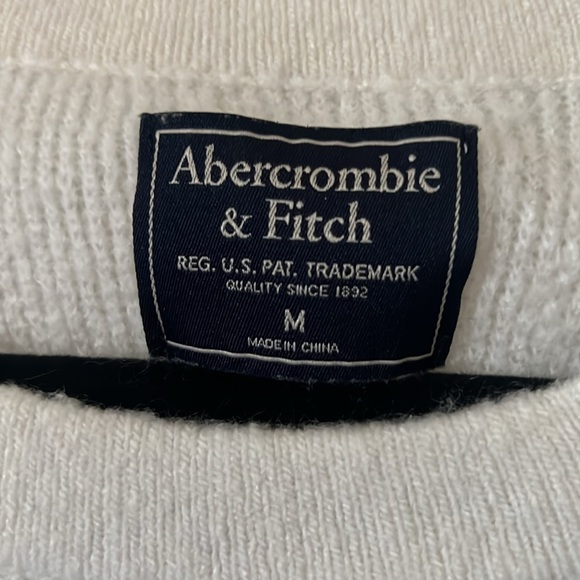 Women Abercombie & Fitch Sweater Ladies Size M Gently Used Striped Sweater - Picture 2 of 4